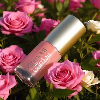 Tvářenka je svým způsobem pozoruhodný produkt. Dalo by se říct, že místy až nenápadná, ale přitom velmi sofistikovaná....