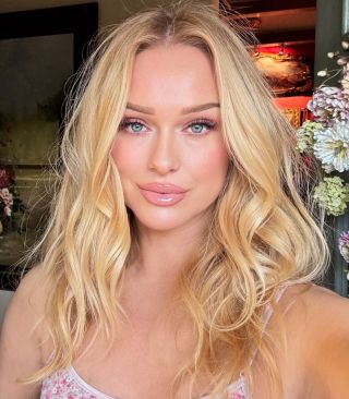 Takhle, na rovinu. Elixír mládí namíchat neumíme, ale máme produkty, se kterými bude vaše pleť působit mladistvě. Produkty...