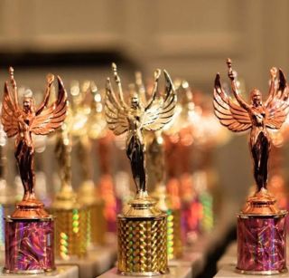 Možná právě vy jste žena, na kterou svět čekal! Poslední šance se nominovat. Možná to sama dobře znáte — ženy kolem nás...